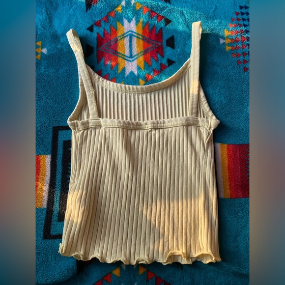 crop top - Picture 2 of 3